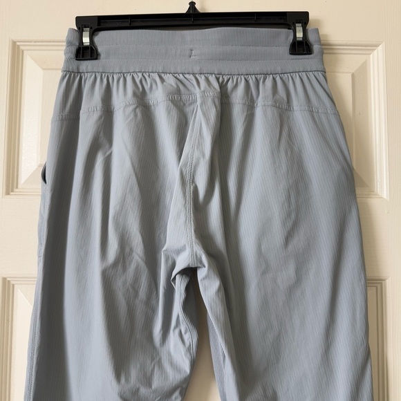 Lululemon Beyond Studio Jogger Pants Straight Leg Slim Fit Luxtreme Gray Size 4 - Picture 6 of 14
